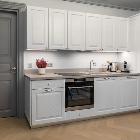 #stayhere - Modern Luxury In The Heart Of Old Town Apartment