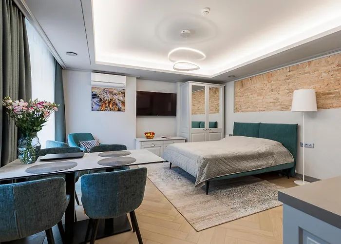 #stayhere - Modern Luxury In The Heart Of Old Town Butas *