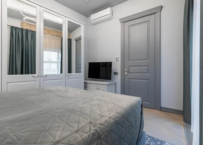 Butas #stayhere - Modern Luxury In The Heart Of Old Town *