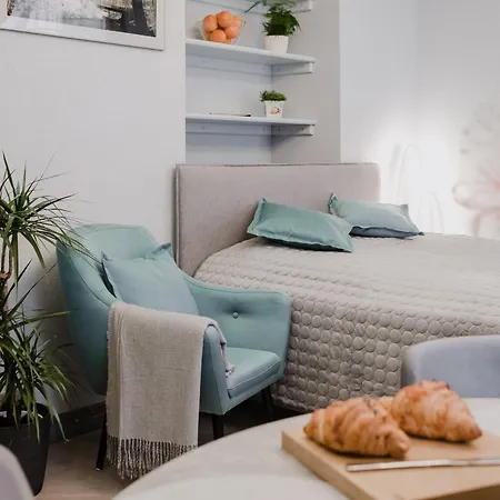 #stayhere - Modern Luxury In The Heart Of Old Town Apartment